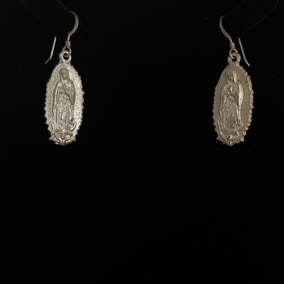 Silver tone Virgin Mary earrings - Picture 1 of 3